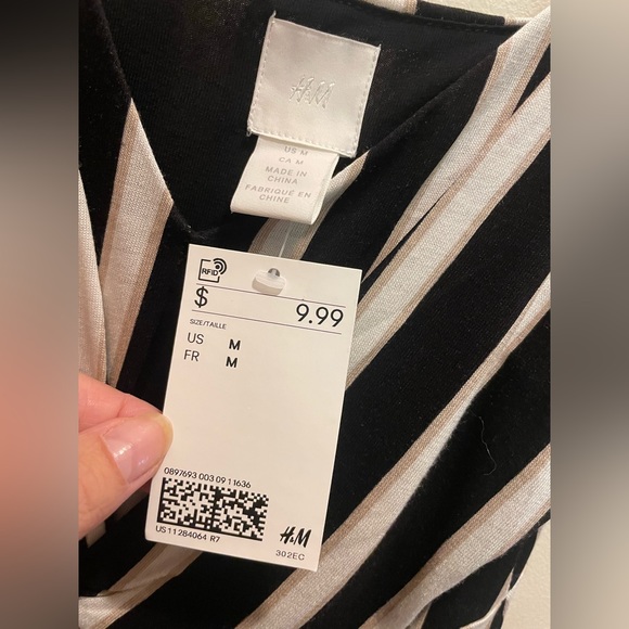 Beautiful Dress - Picture 3 of 3